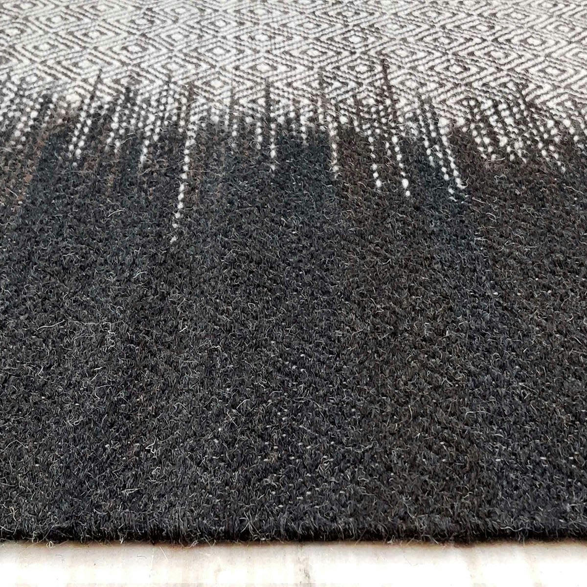 SHADE - Tapis 100% laine noir 240 x 170 cm