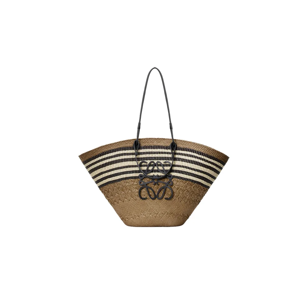 Loewe Anagram basket in iraca palm and calfskin (7A regular version)