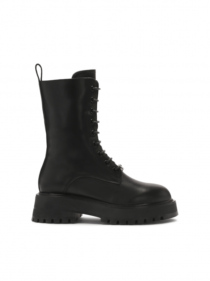 Black boots with high upper in military style