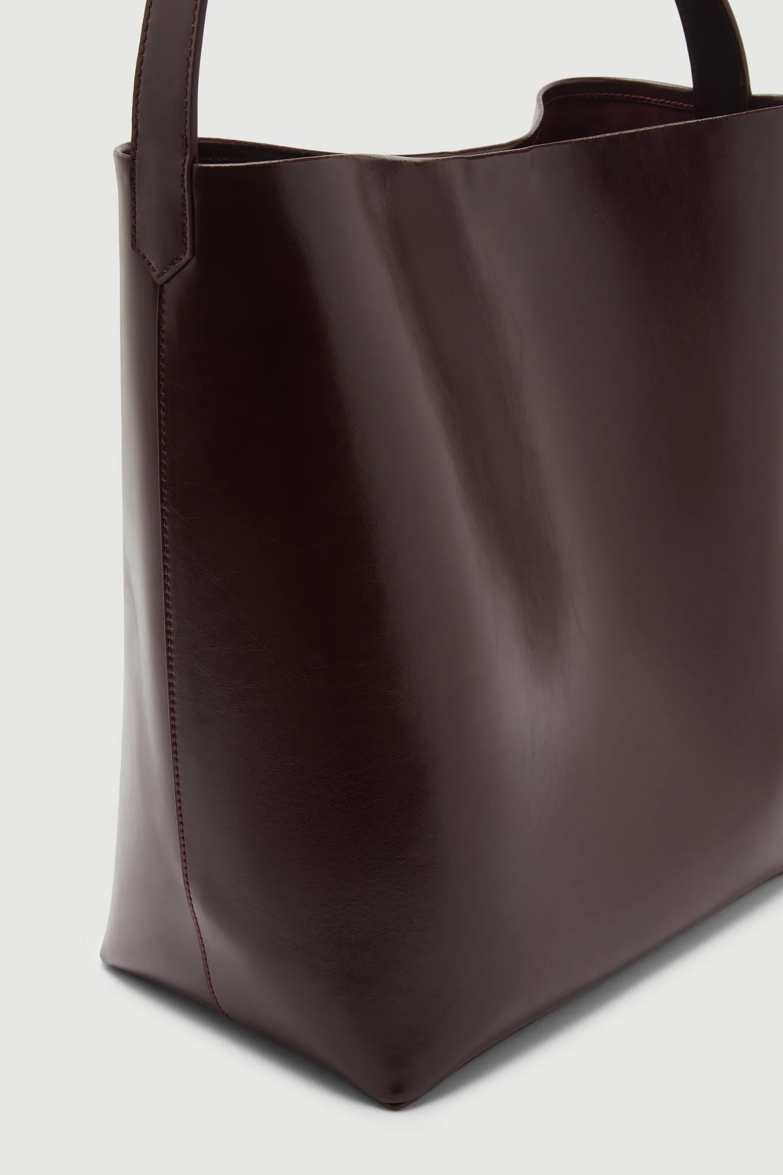 Nova Leather Shoulder Bag