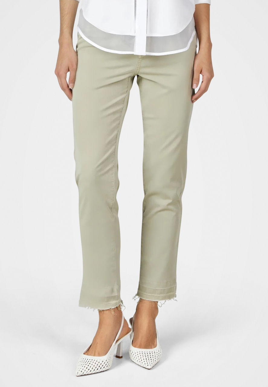Slim Fit Hose im 5 Pocket Stil