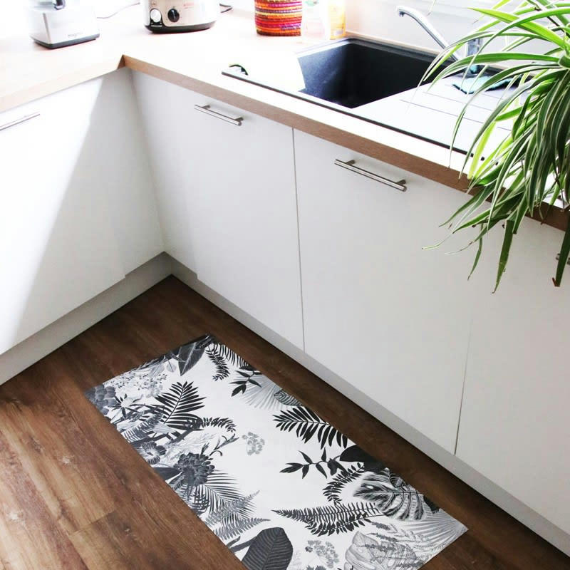 VEGETAL BLACK AND WHITE - Tapis Vinyle Large l120xH200cm Noir Feuillage
