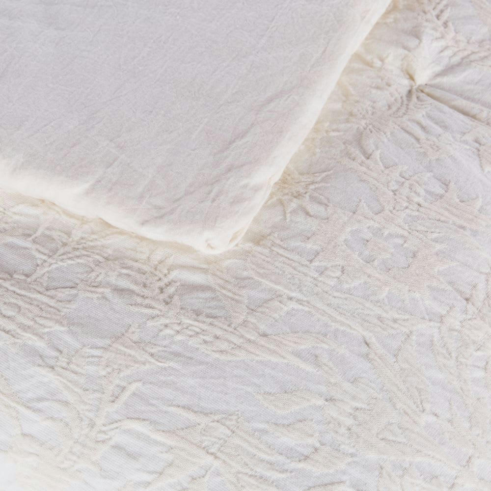 BELDA - Boutis en coton motifs feuillage en relief écrus 260x240