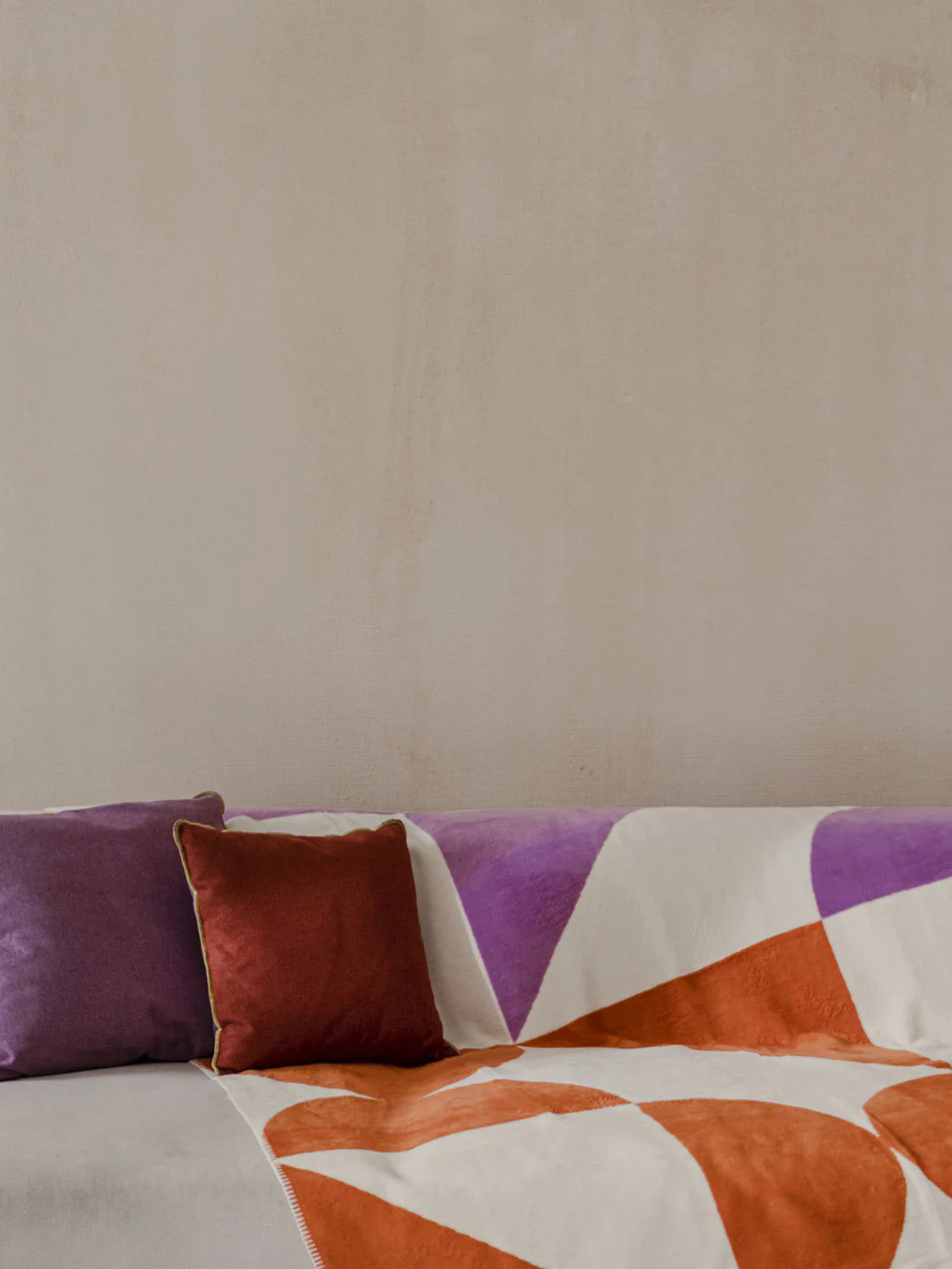 Wurfdecke Tul mit geometrischem Muster