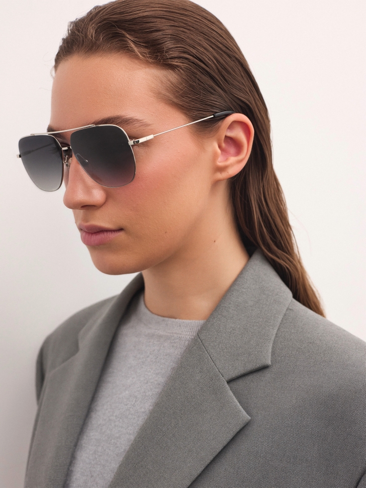 Black and silver pilot sunglasses