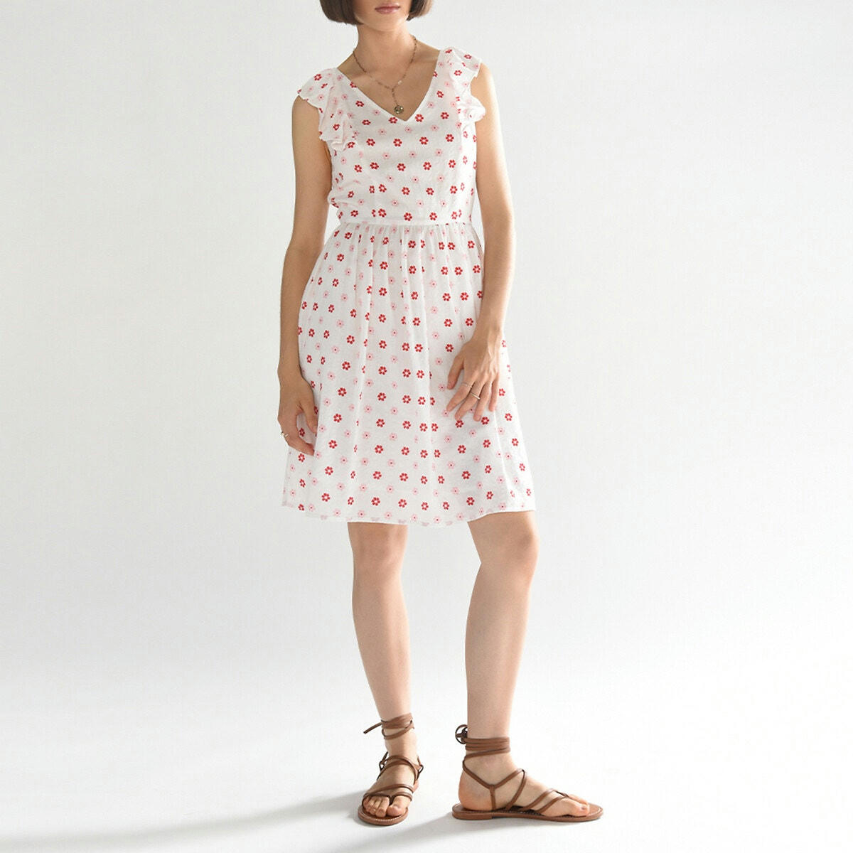 Robe courte manches volantées, laçage au dos
