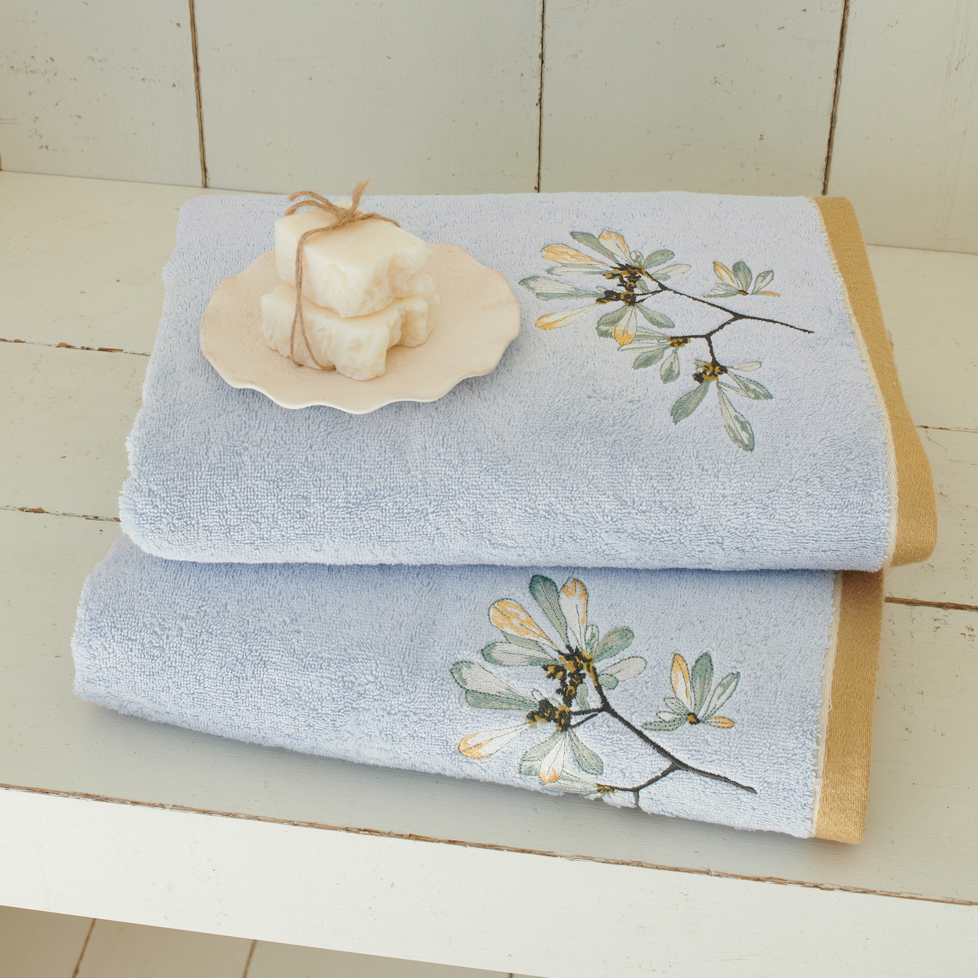 Drap de bain brodéPoésie végétale