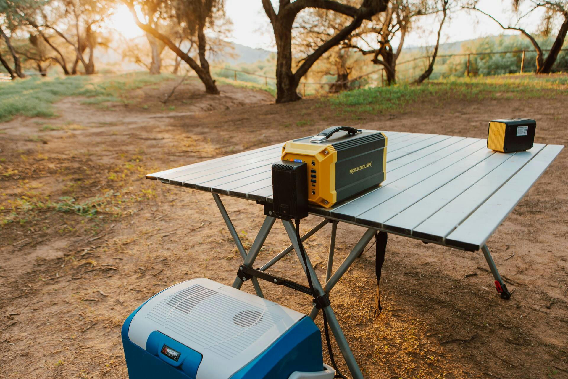 ROCKSOLAR 300W Solar Generator Kit with 300W Power Station + 60W Solar Panel