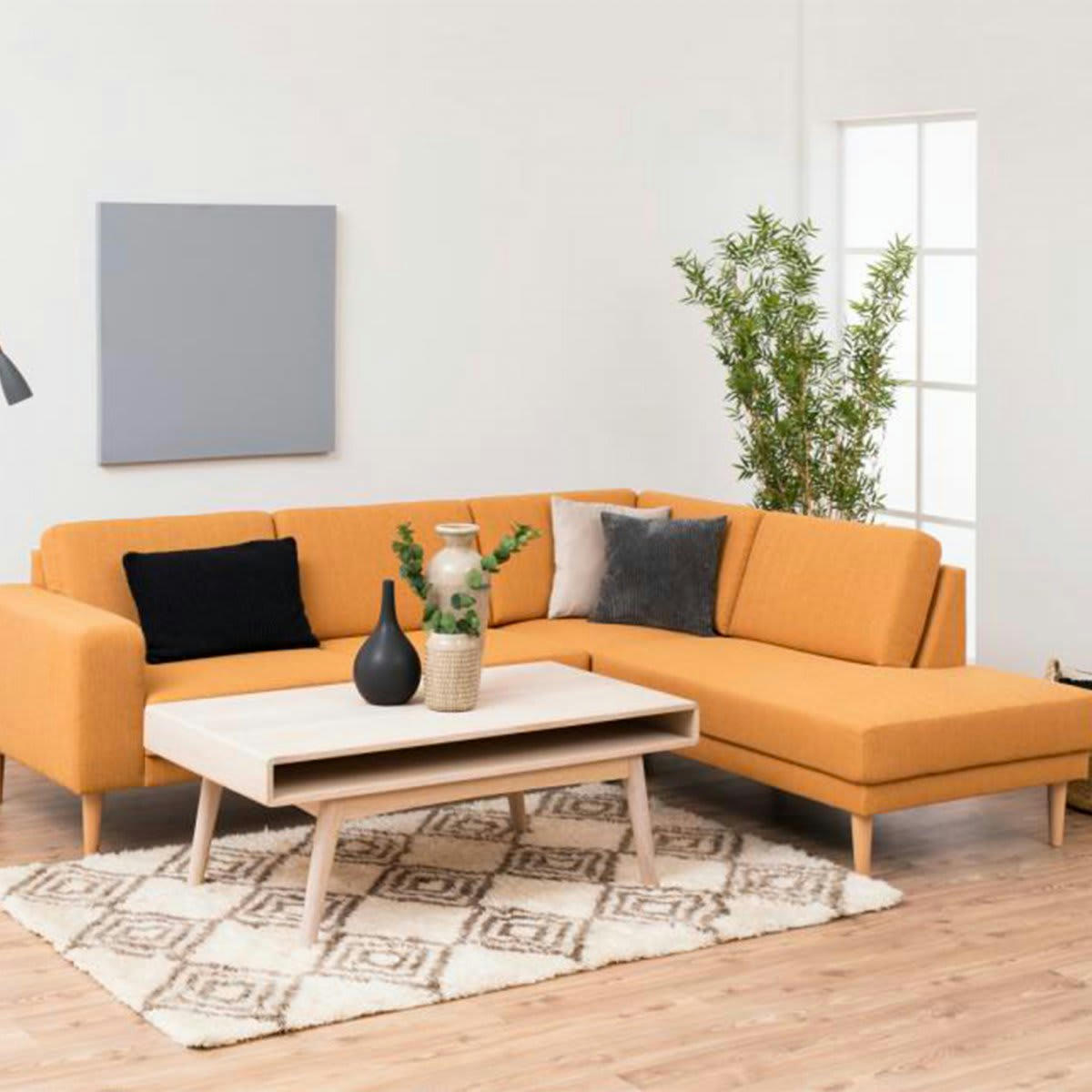 MARTI - Table basse rectangulaire en bois 130x70cm avec niche naturel