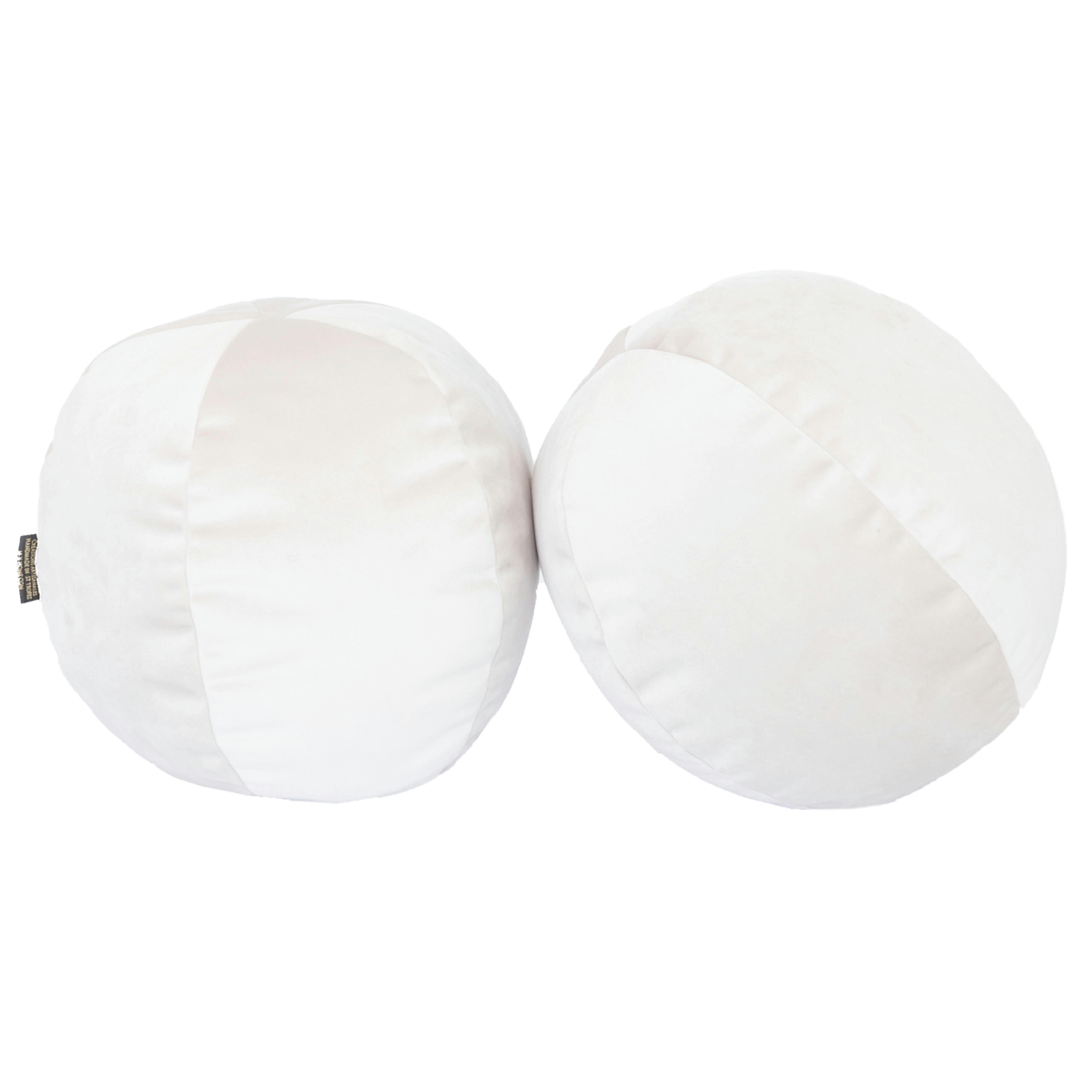 - Coussin balle en velours blanc crème