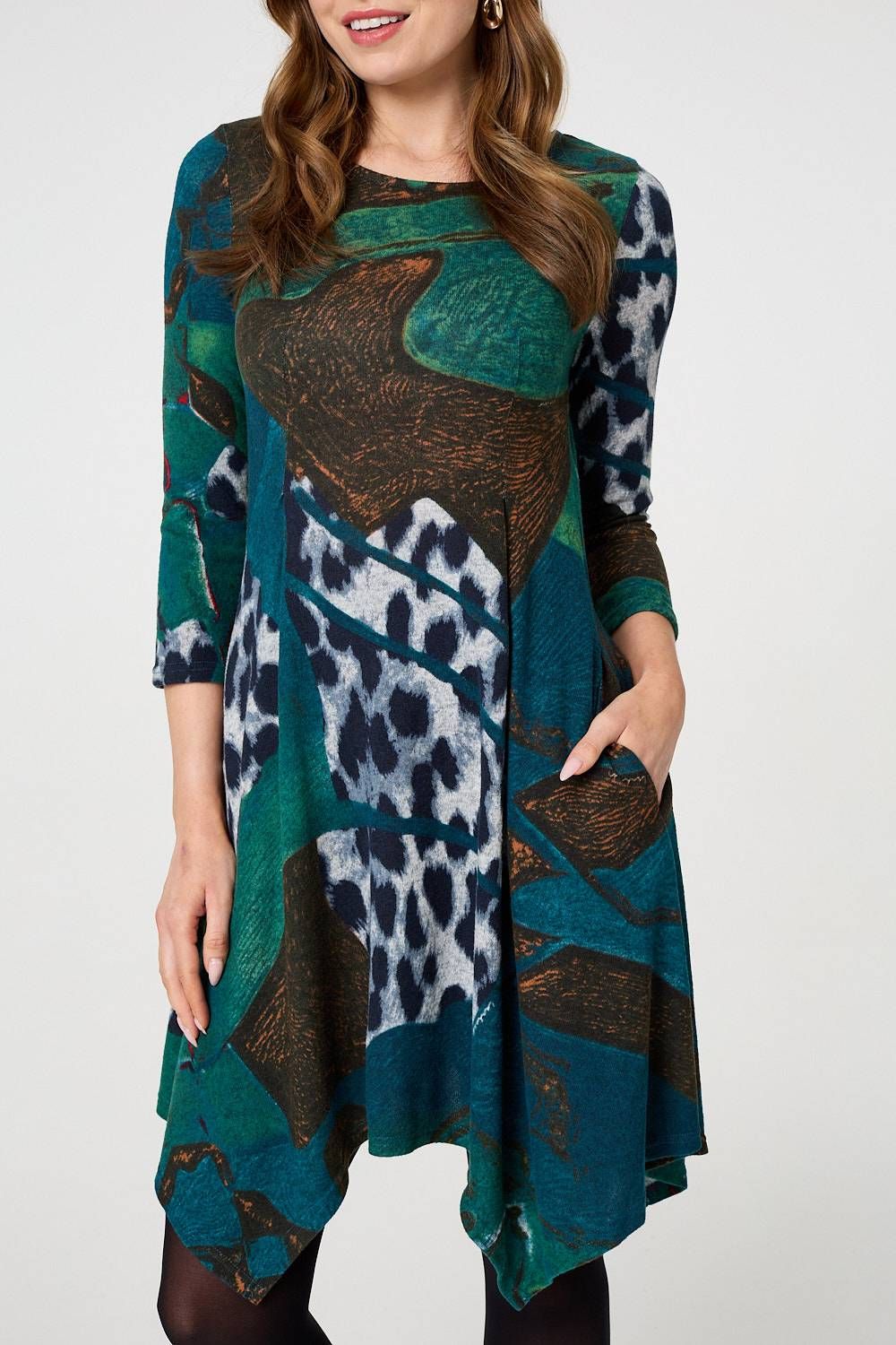 Izabel London Abstract Hanky Hem 3/4 Sleeve Midi Dress