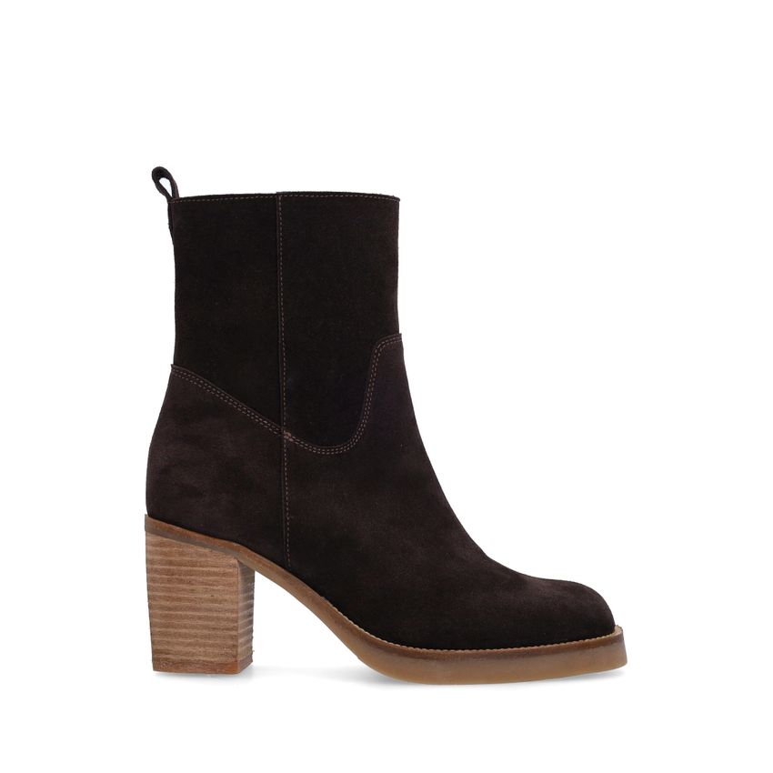 Manfield Bruine suède laarzen met hak