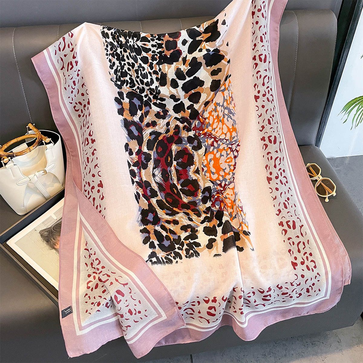 PEACH ACCESSORIES Elegant Leopard Print Cotton Scarf