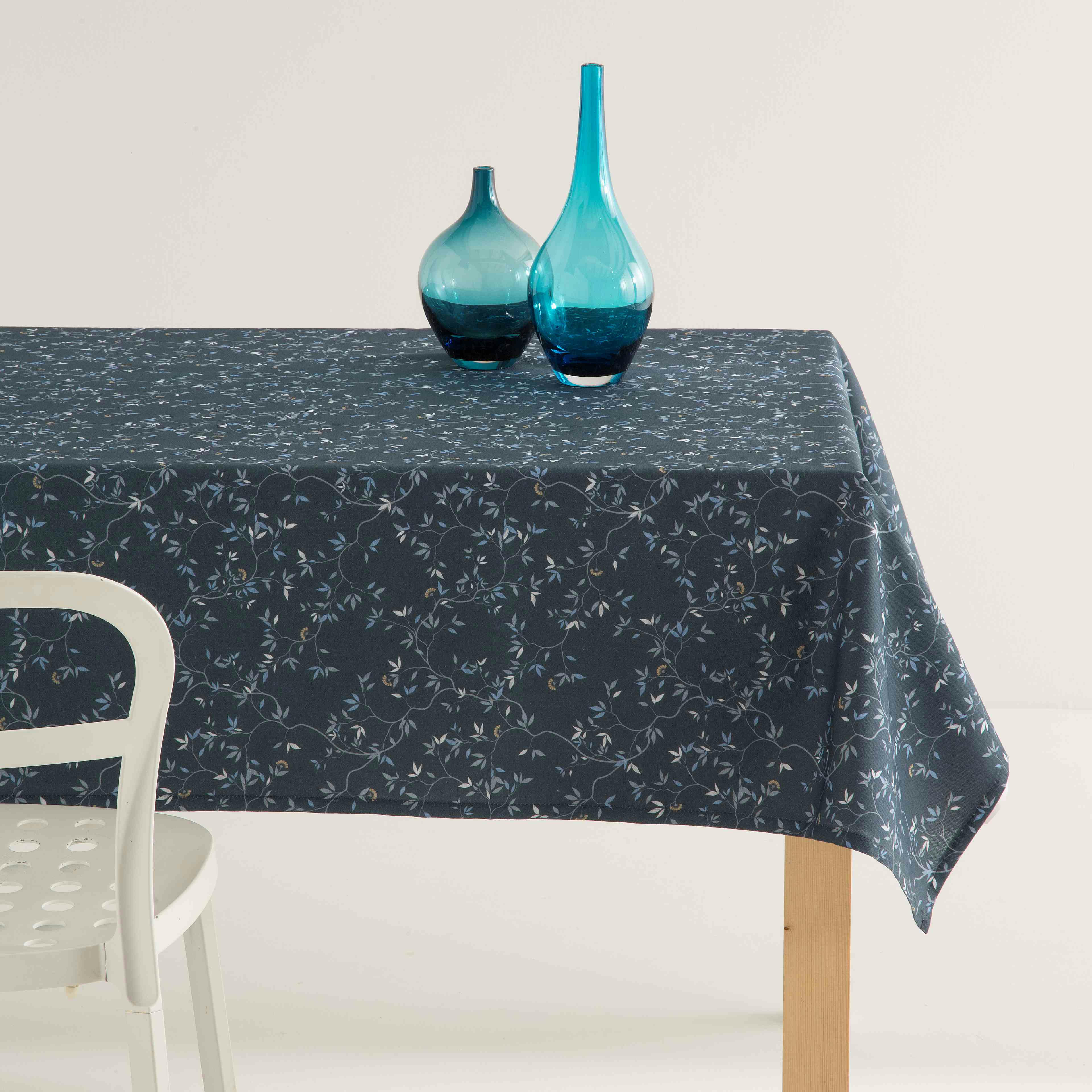 MIRA AZUL - Nappe imprimée bleu avec traitement anti-taches en coton 140x200 cm