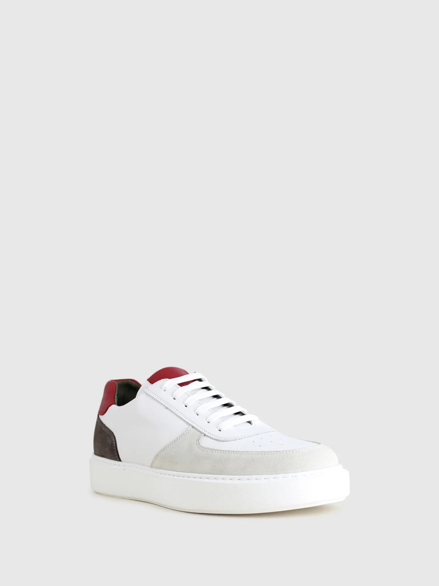 Ténis com Atacadores em Multicolor