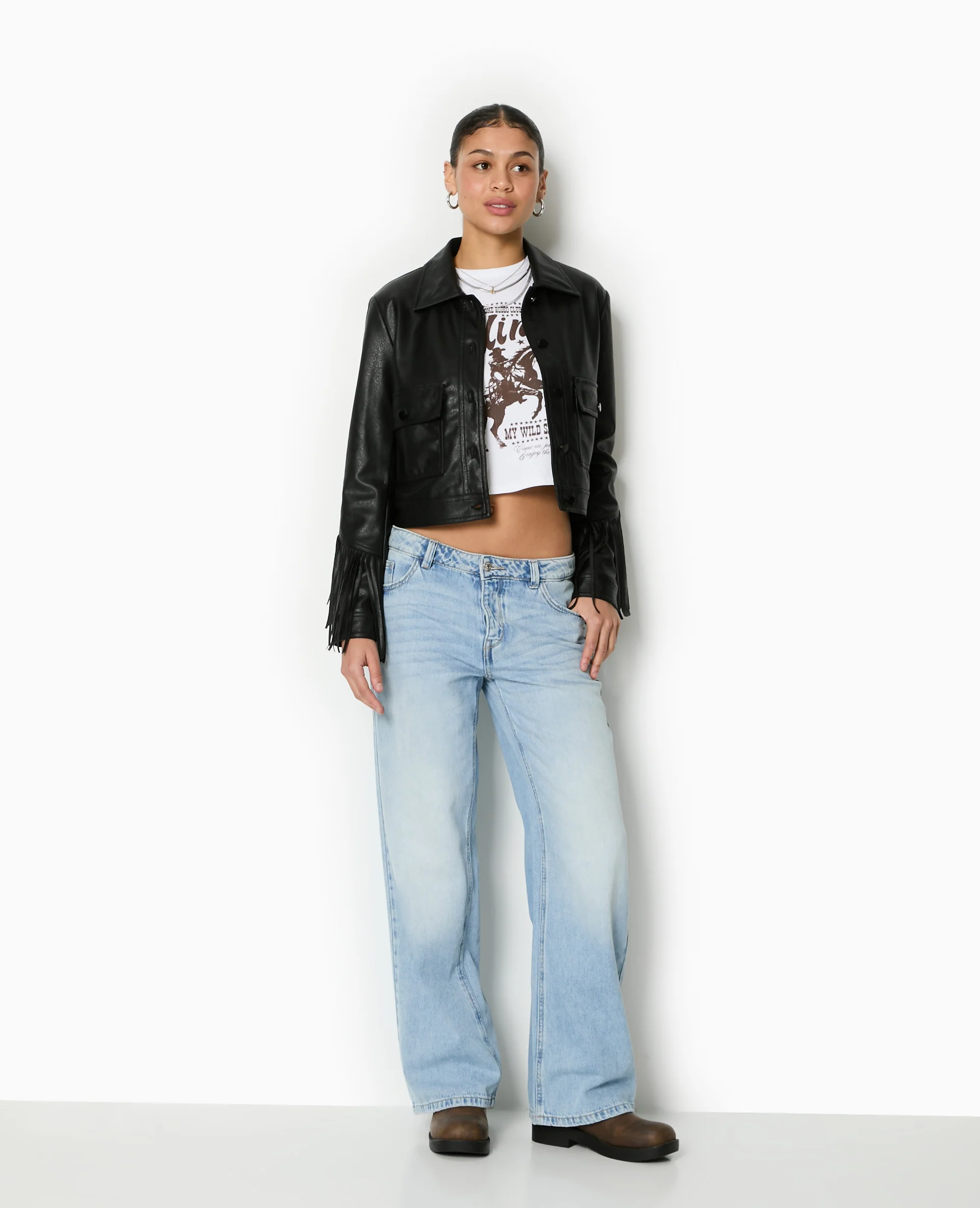 Veste courte en simili avec franges