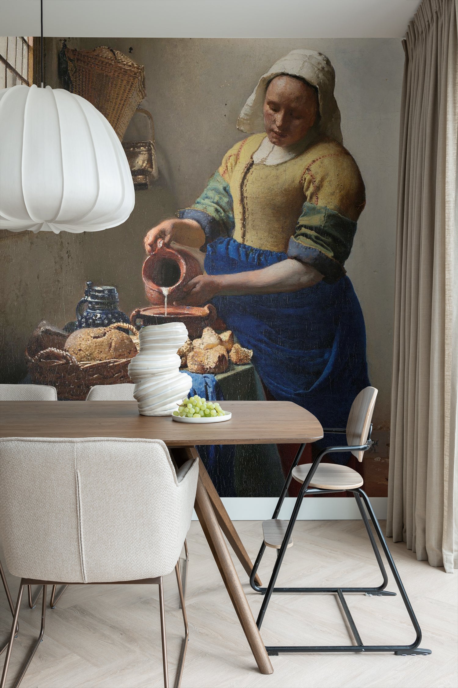 Sanders & Sanders fotobehang Het Melkmeisje van Johannes Vermeer bruin 200 x 279 cm 950054