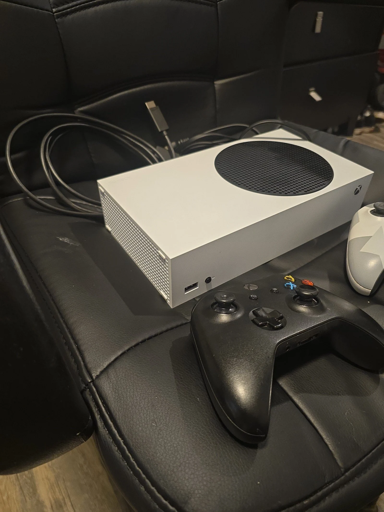 Xbox Series S 1 Tb & External Hard drive 1 tb