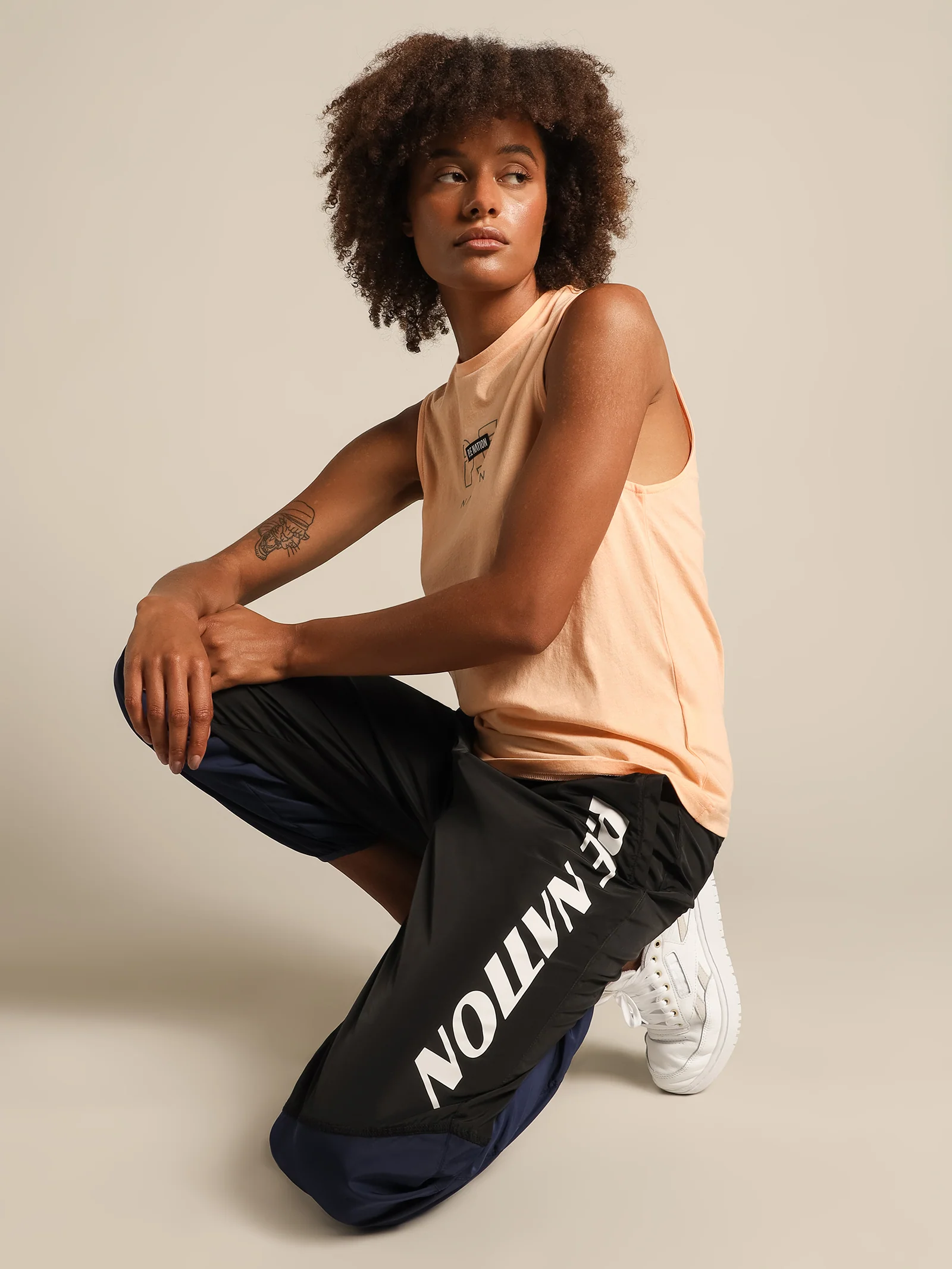 Twist Serve Tank