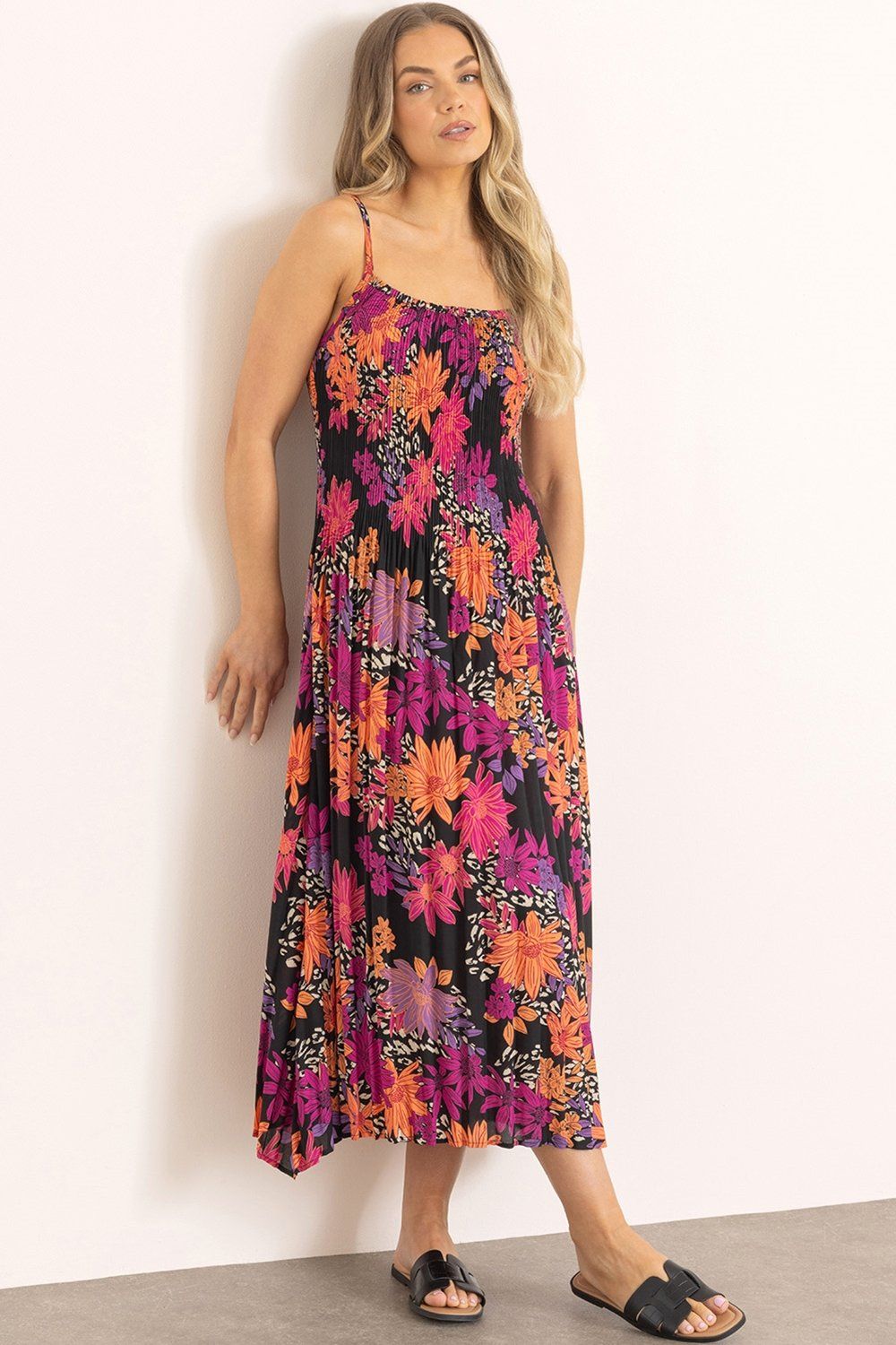 Klass. Pleated Floral Print Maxi Dress
