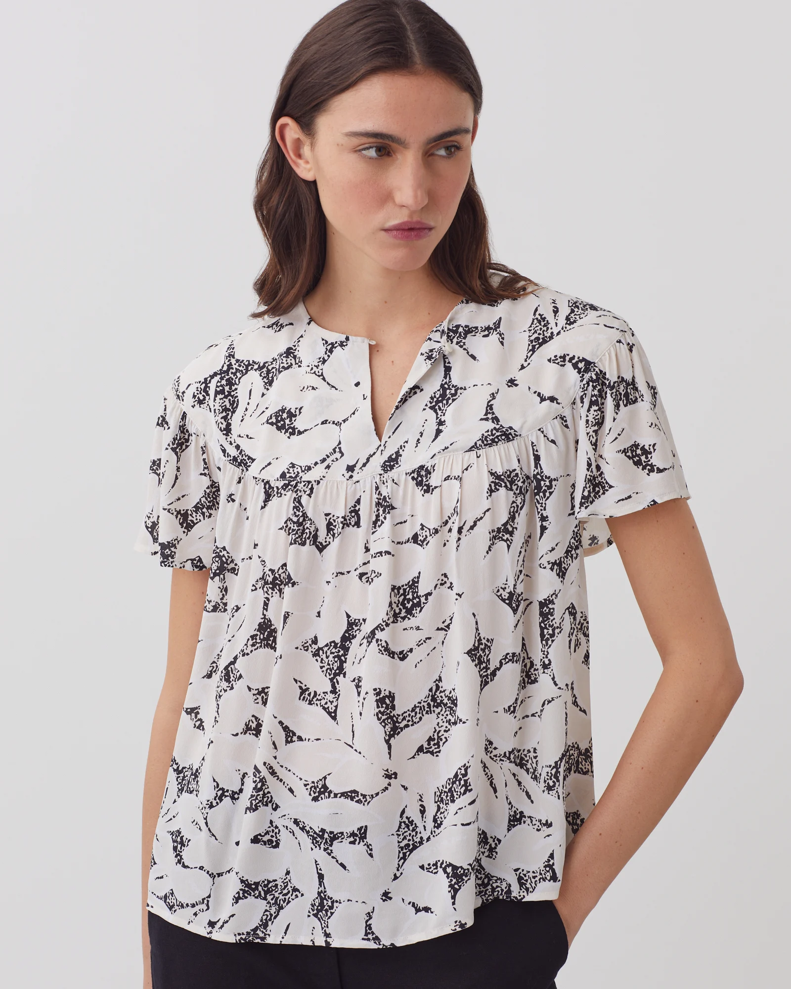 Blouse fluide à manches courtes
