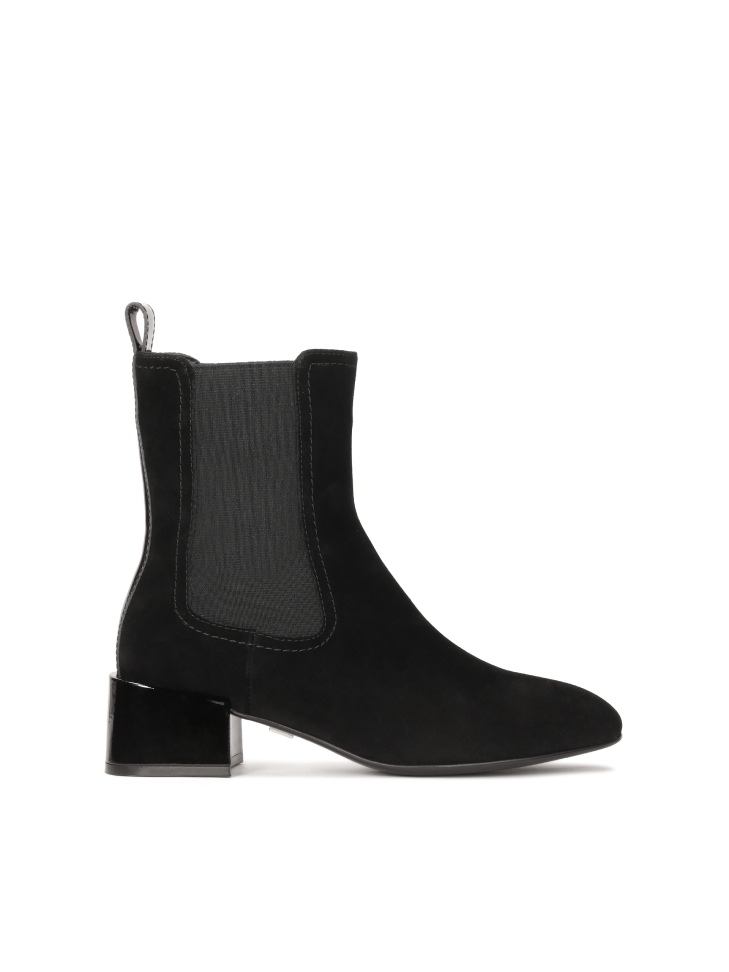 Black suede boots with elastic upper and low heel