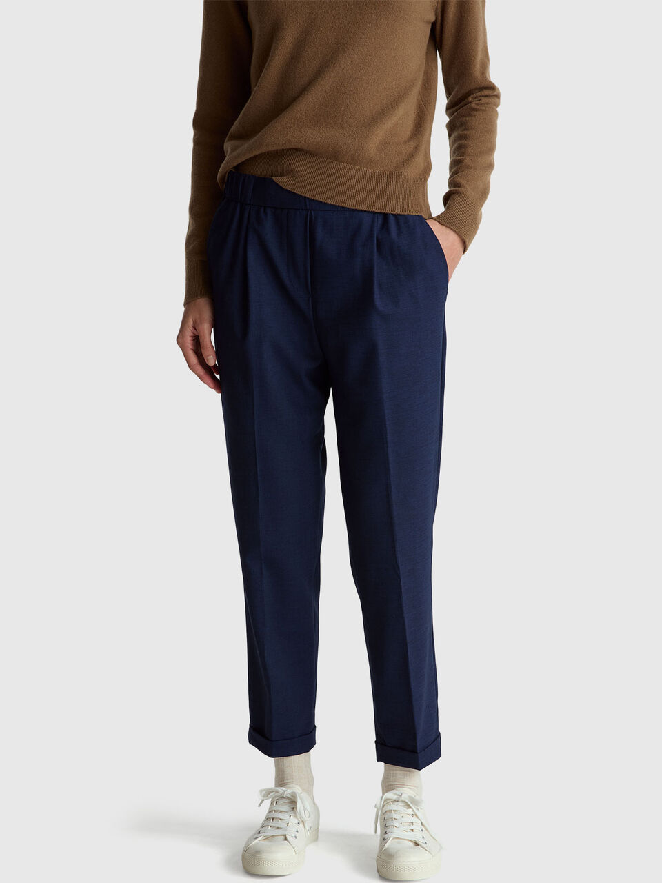 Trousers with cuff in stretch viscose blend