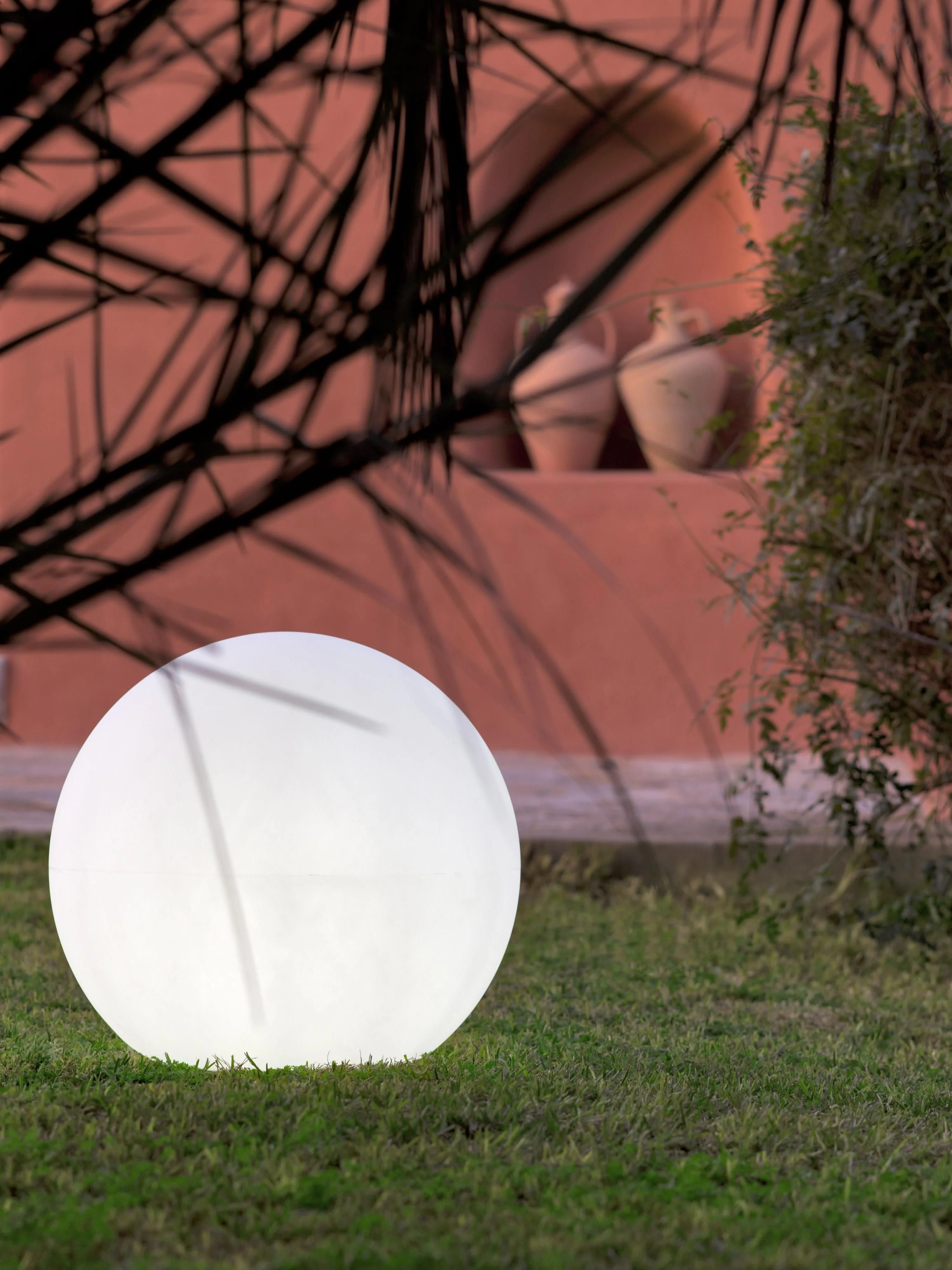 Solar-LED-Gartenleuchte Buly mit Farbwechsel und Fernbedienung, dimmbar