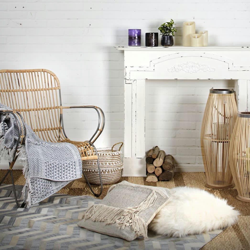 - Coussin imitation fourrure 45 cm blanc