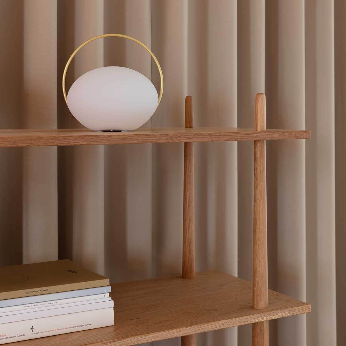 Umage Orbit draagbare LED tafellamp wit - Ø 19,5 cm