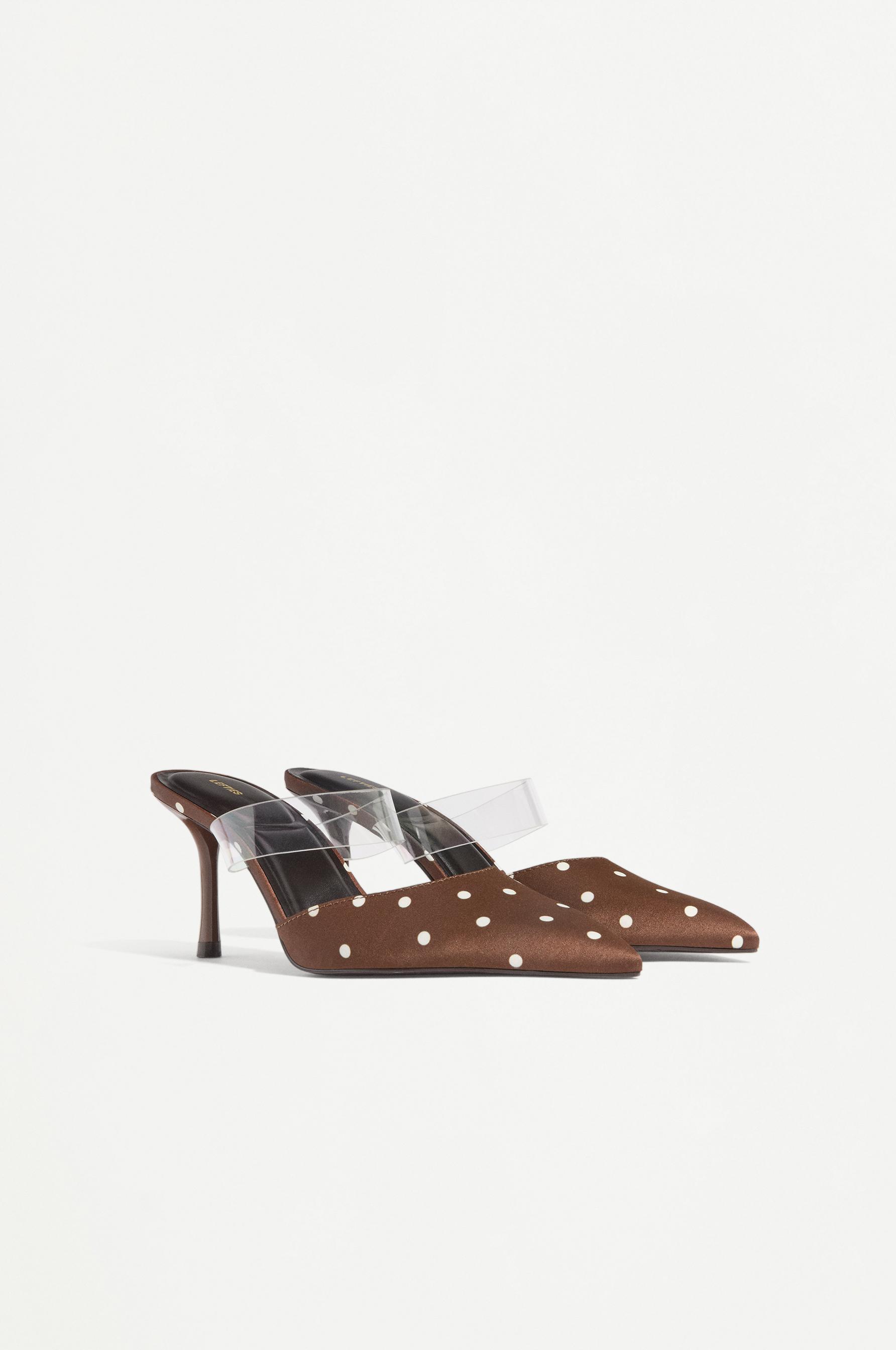 Zapato tacón lunares
