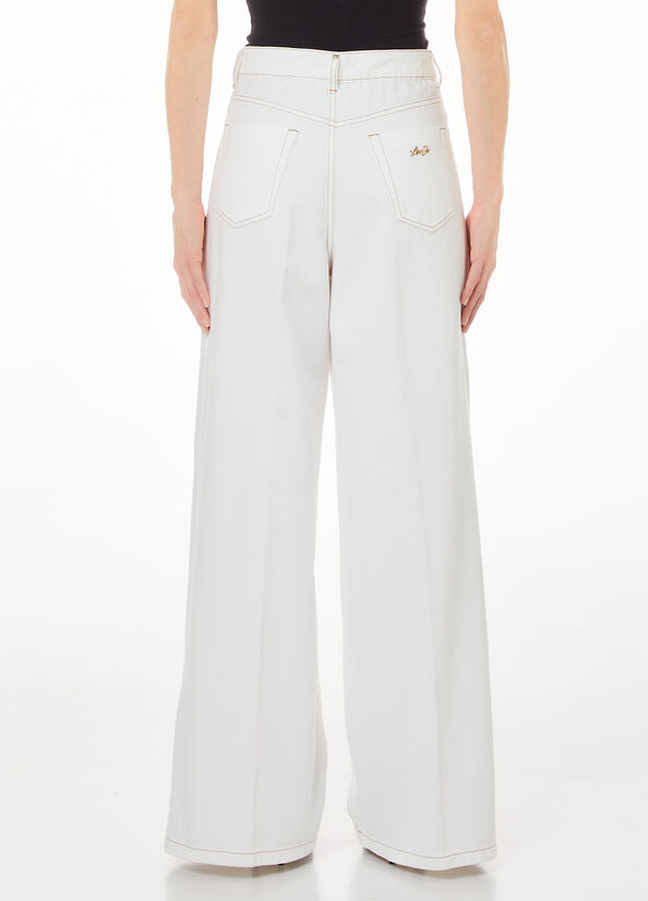 Pantaloni flare