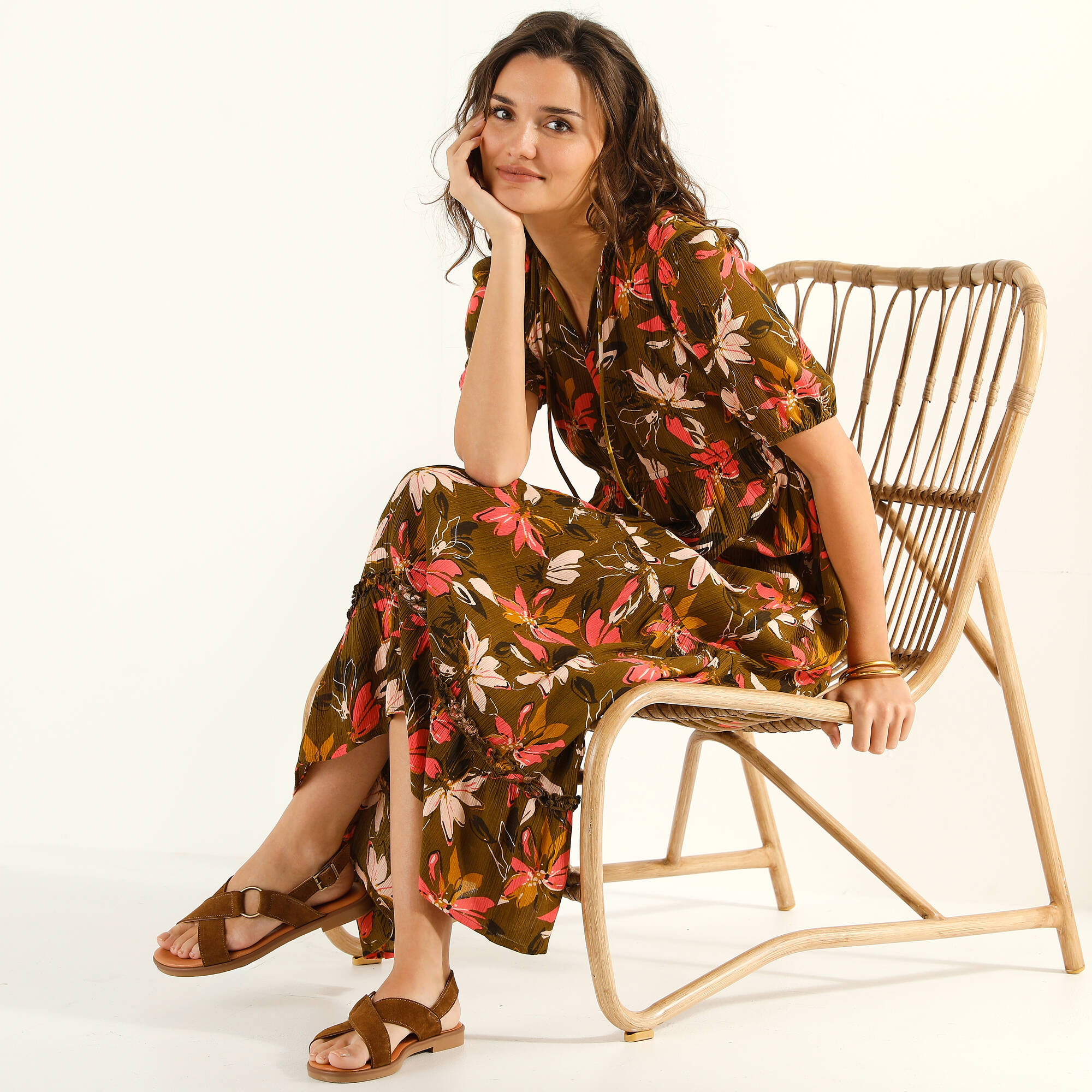 Robe longue volantée, crépon imprimé