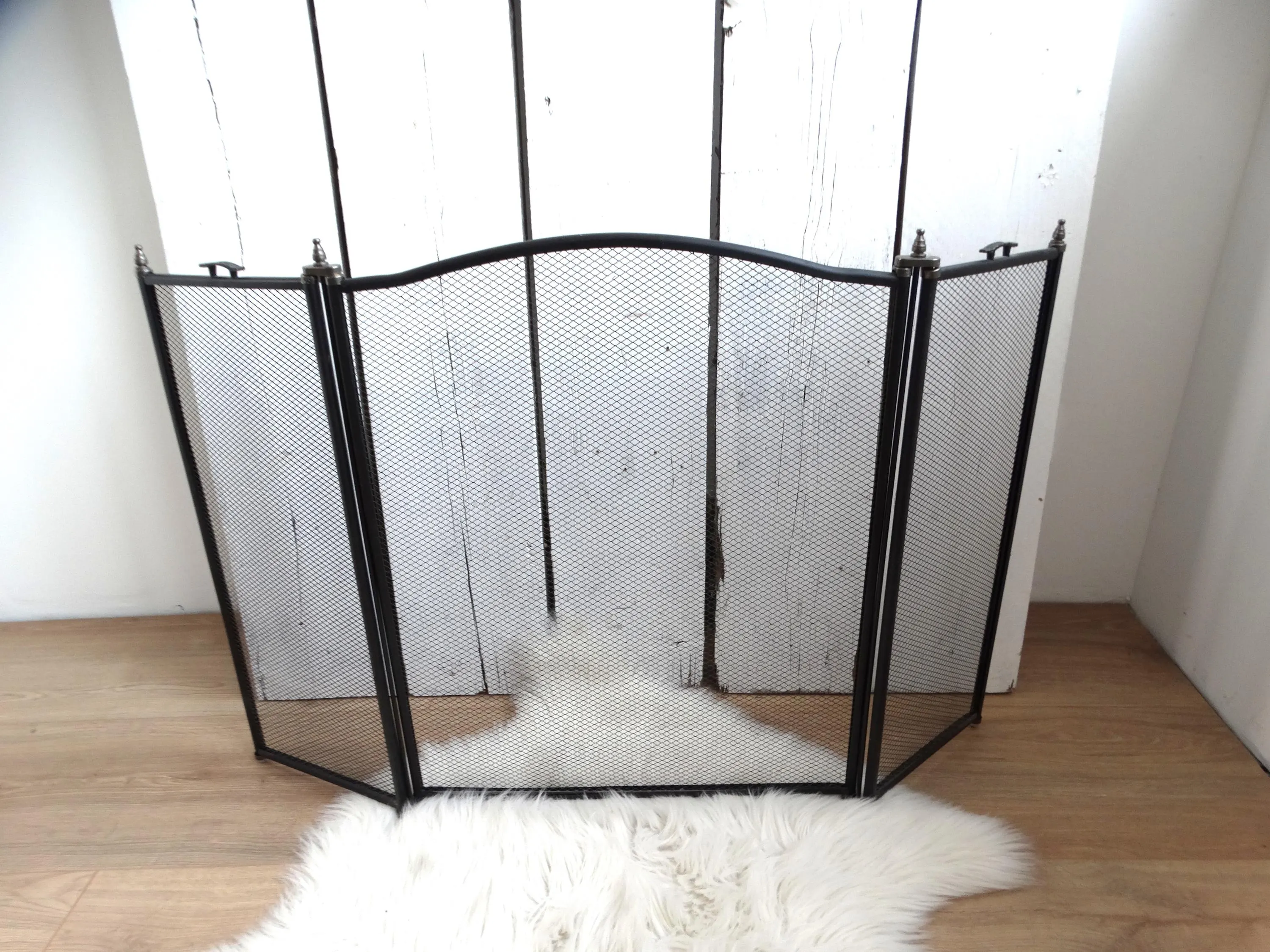 Lebber vintage® - Beautiful Victorian fireplace screen / firewall - black foldable 3 screen.