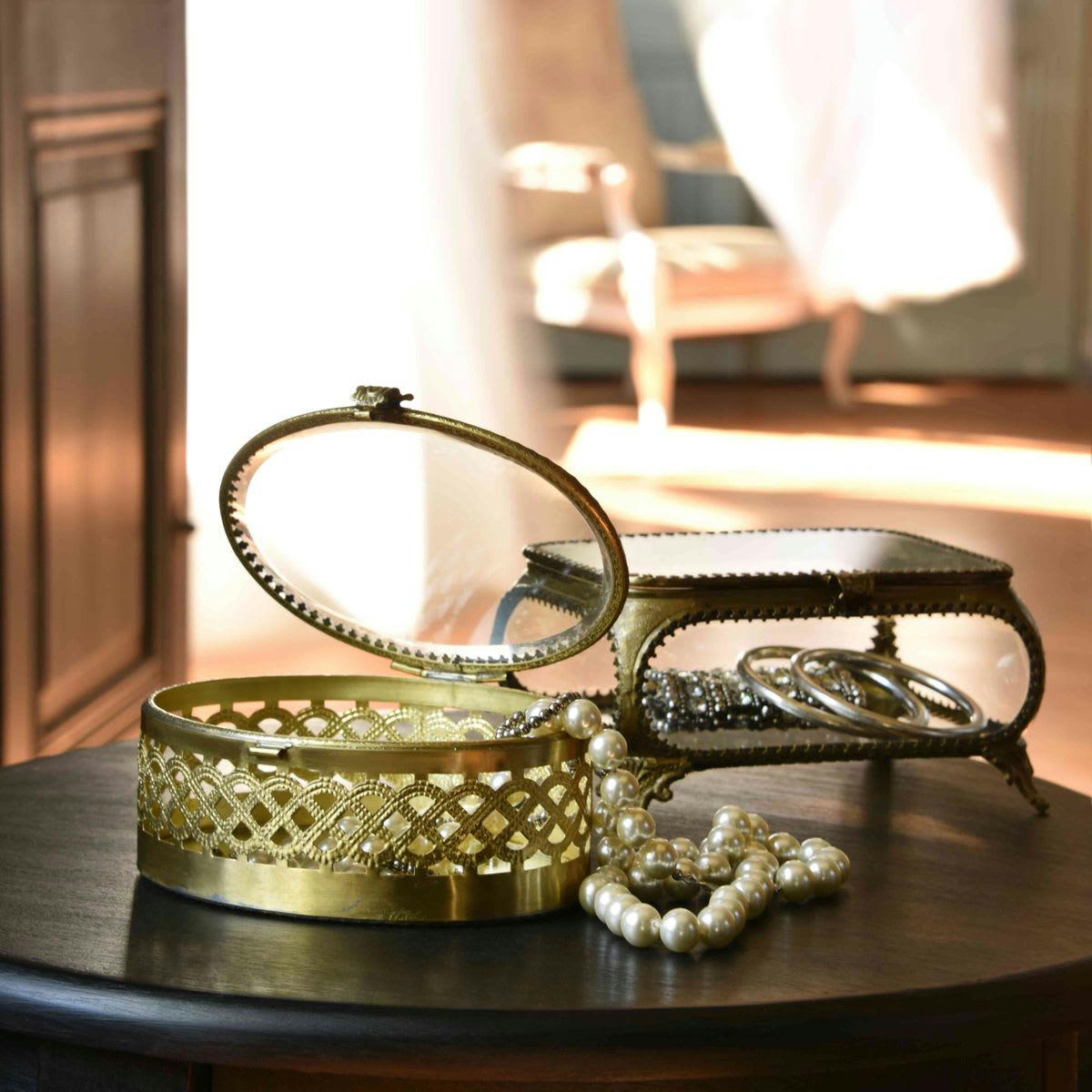 - Boîte à bijoux verre et métal