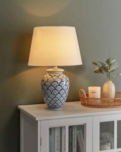 Lampka nocna porcelanowa z wzorem niebiesko-biała
