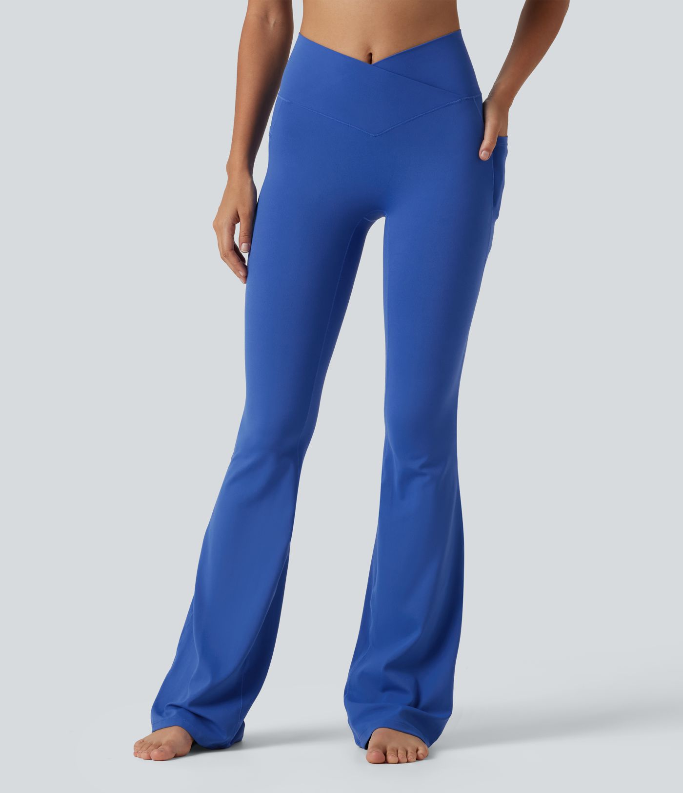 Legging bootcut SoftlyZero™ taille haute croisée uni avec poches et protection solaire UPF50
