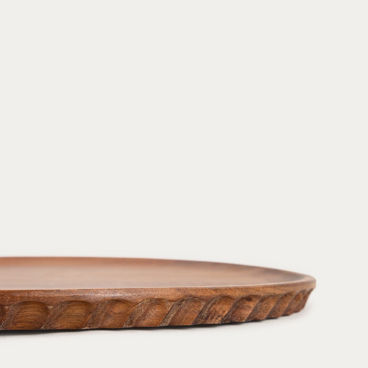 Deska RILLET do serwowania z drewna akacjowego 28 cm