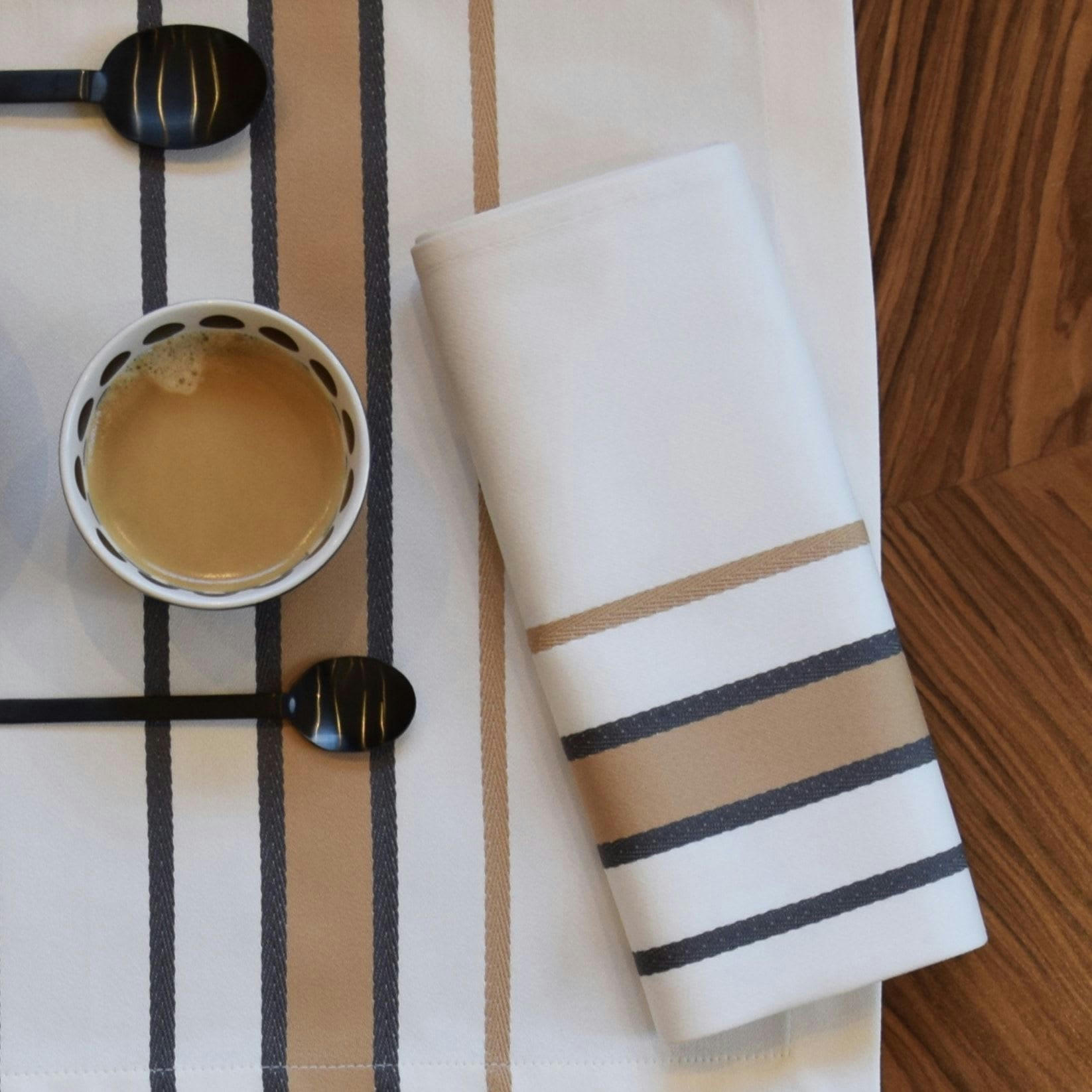 ESPELETTE - Serviette de table coton Marron 50x50 cm