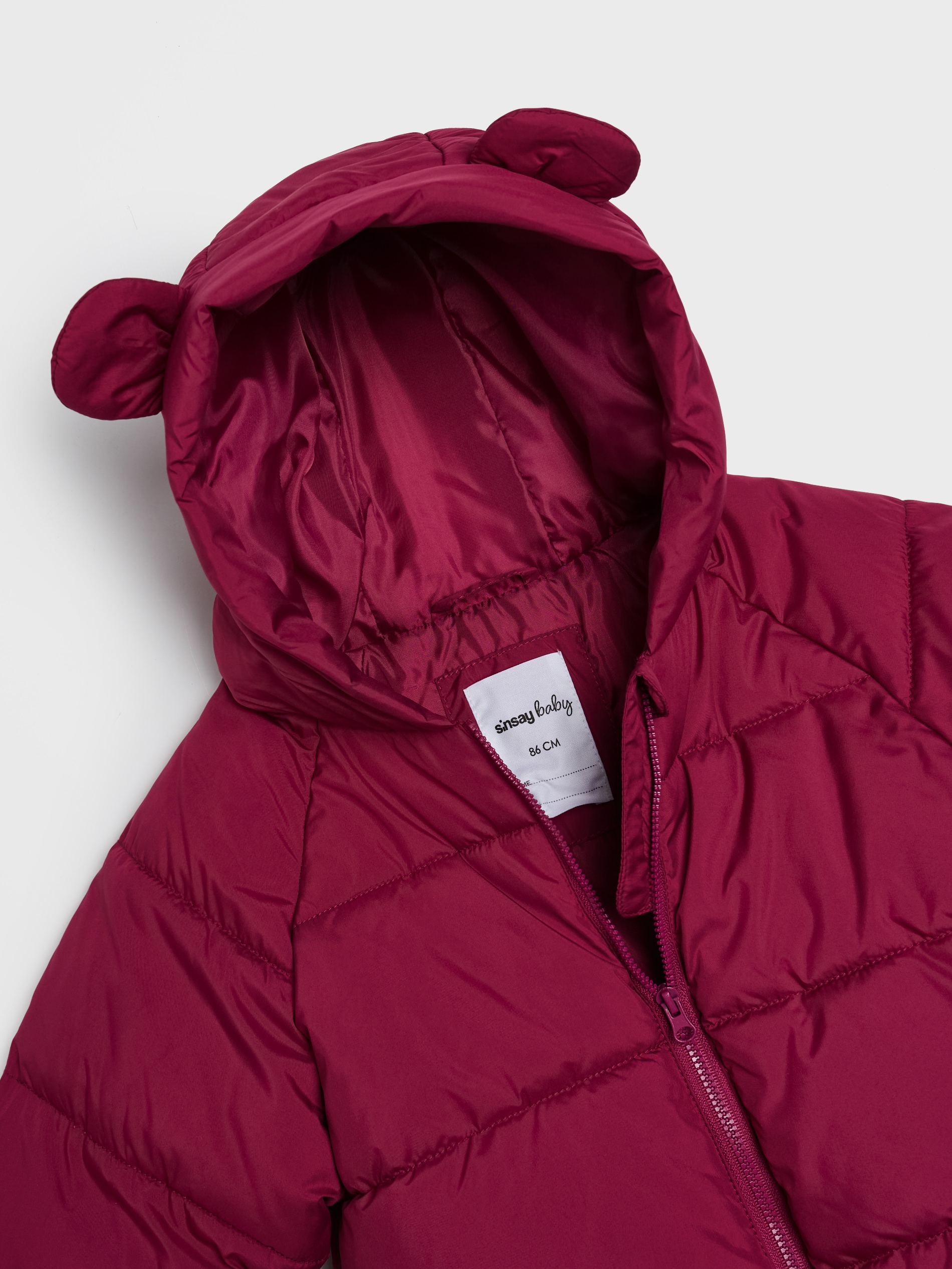 Pikowana kurtka puffer z kapturem z elementami 3D