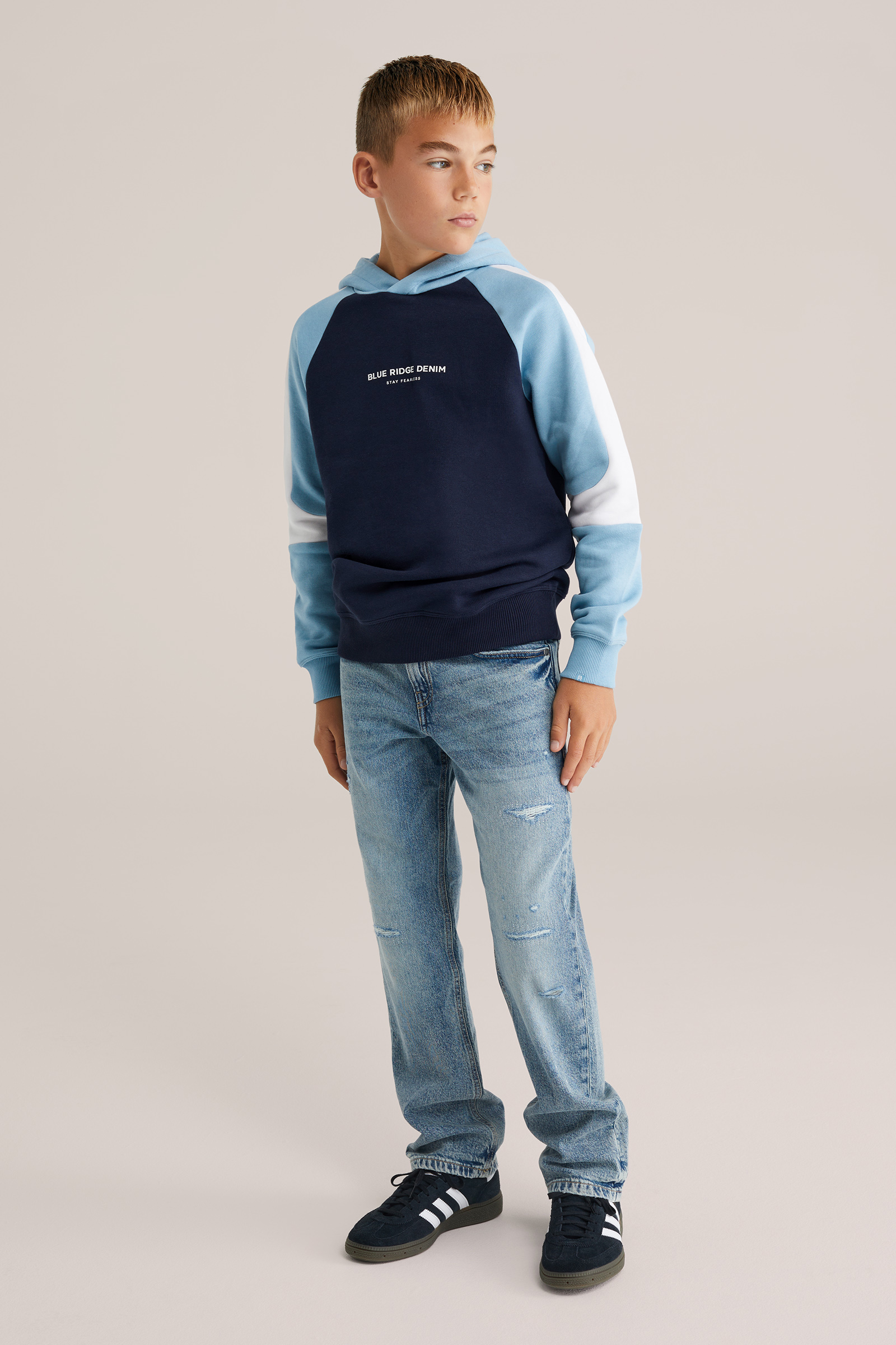 Jongens hoodie met colourblock