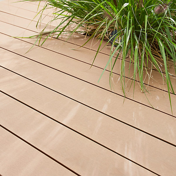 Lame de terrasse composite à clipser marron clair Neva Klikstrom L. 300 cm x l. 14,5 cm