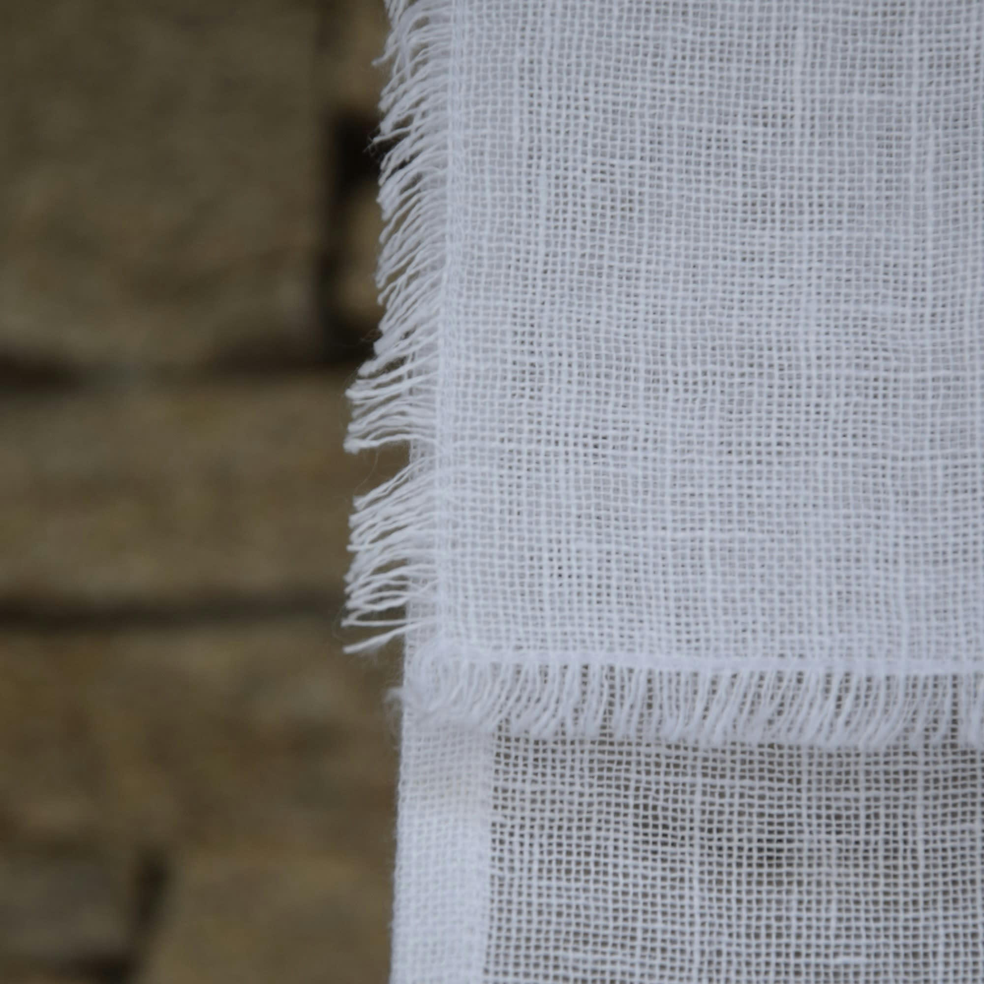 SAINT REMY BLANC - Store en lin blanc avec bords effilochés 45X120 CM