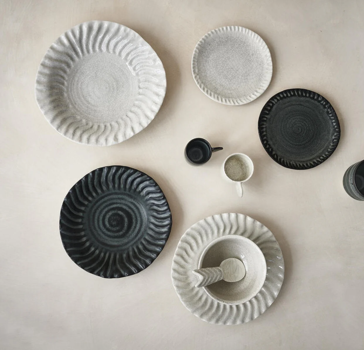 grande assiette creuse quartz craquelé
