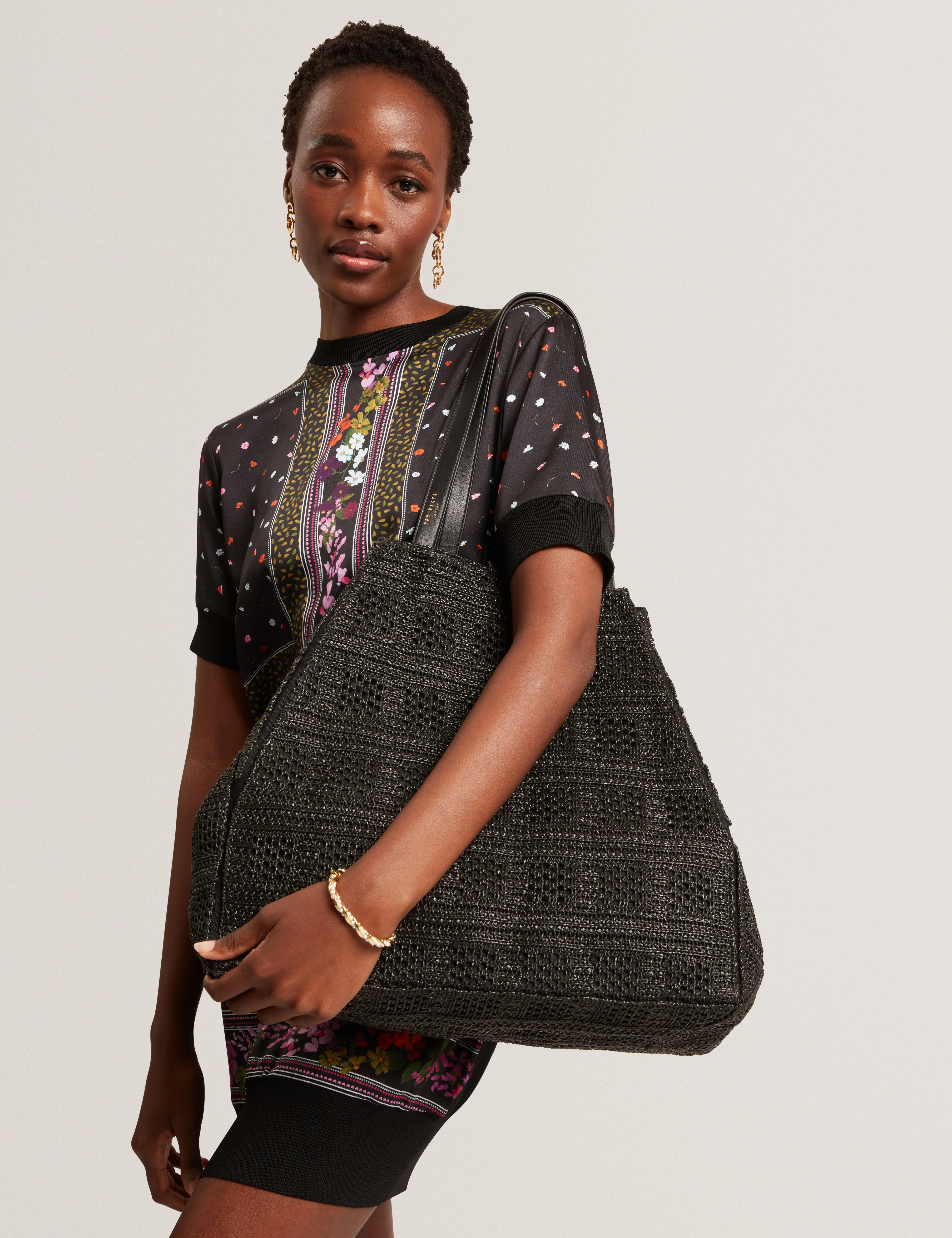 PERIIEE | BLACK