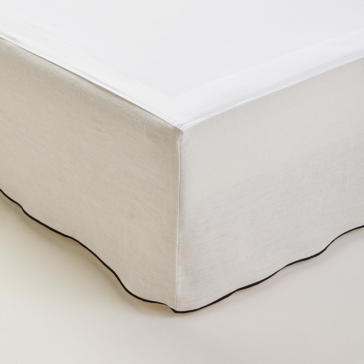 Madura Hoes voor boxspring Carlina kalksteen en zwarte hommel 90x200 cm