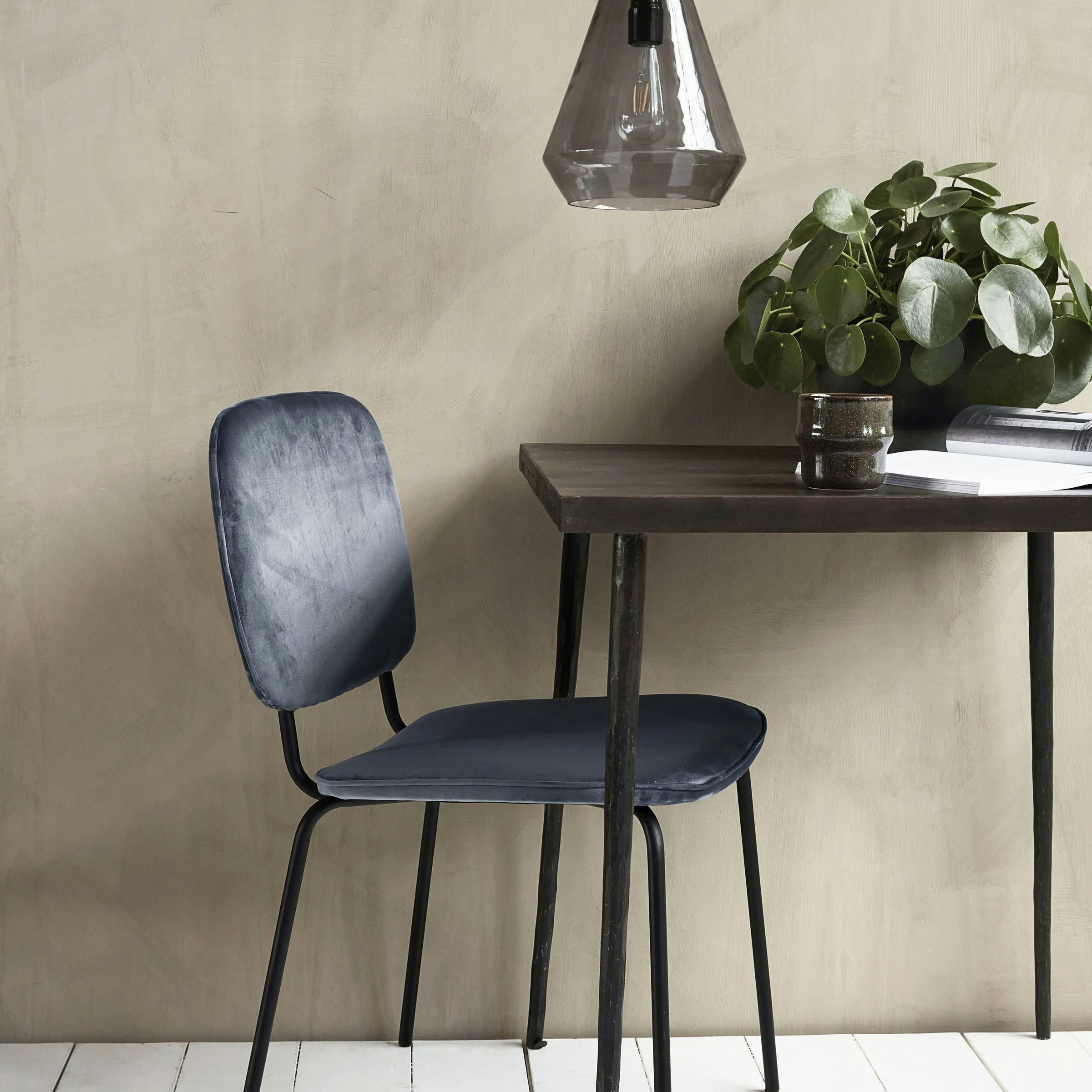 COMMA - Chaise en velours gris