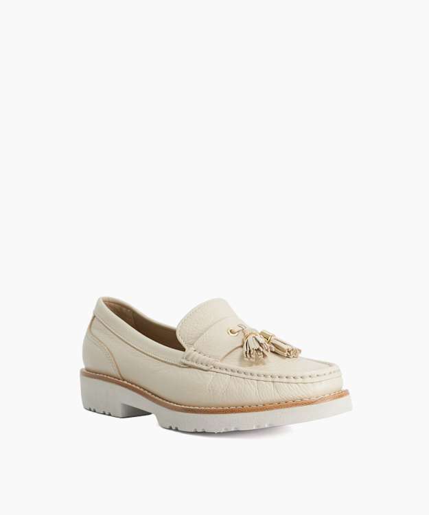 Gwen Ecru - Wide Fit Casual Tassel Trim Loafers