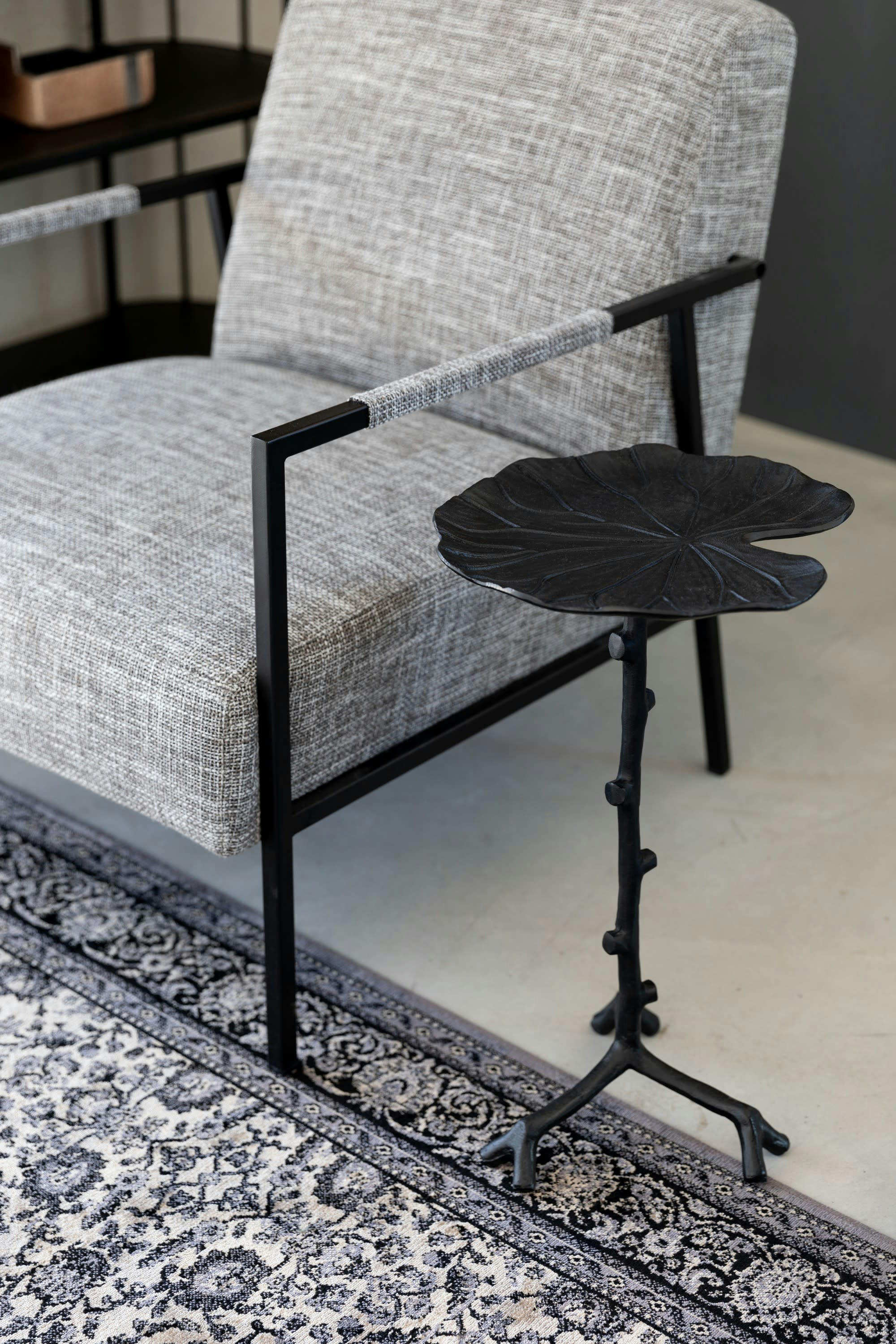 LILY - Table d'appoint en métal noir