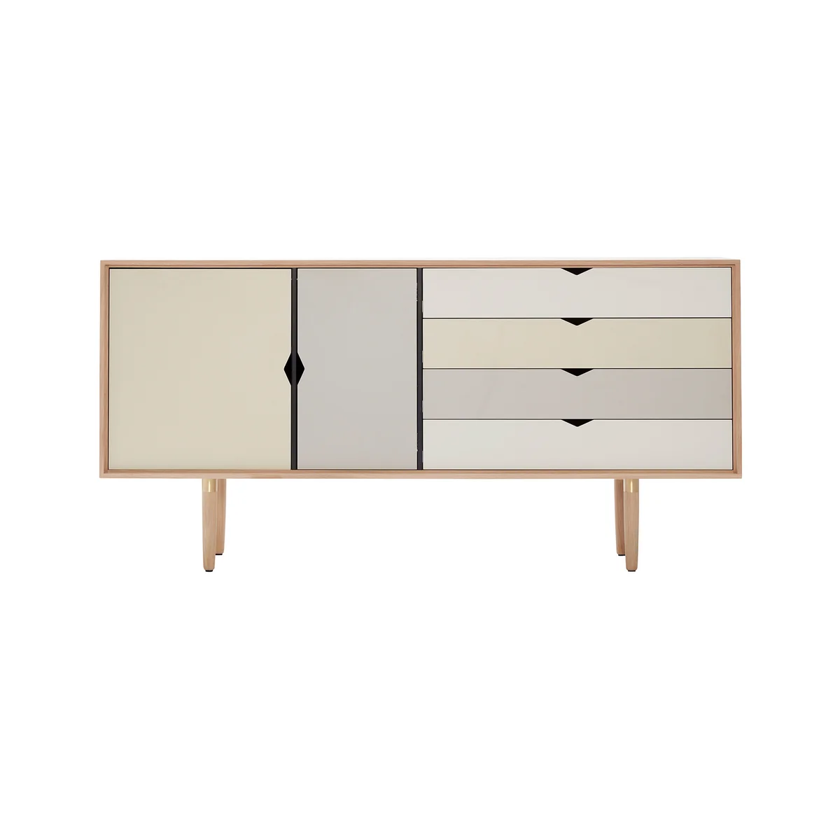 Andersen Furniture - S6 Sideboard, Eiche geseift / Fronten silver (silber weiß), doeskin (beige), iron (metallgrau)
